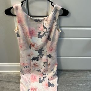 White House black market dress. Size 00. White with floral pattern.